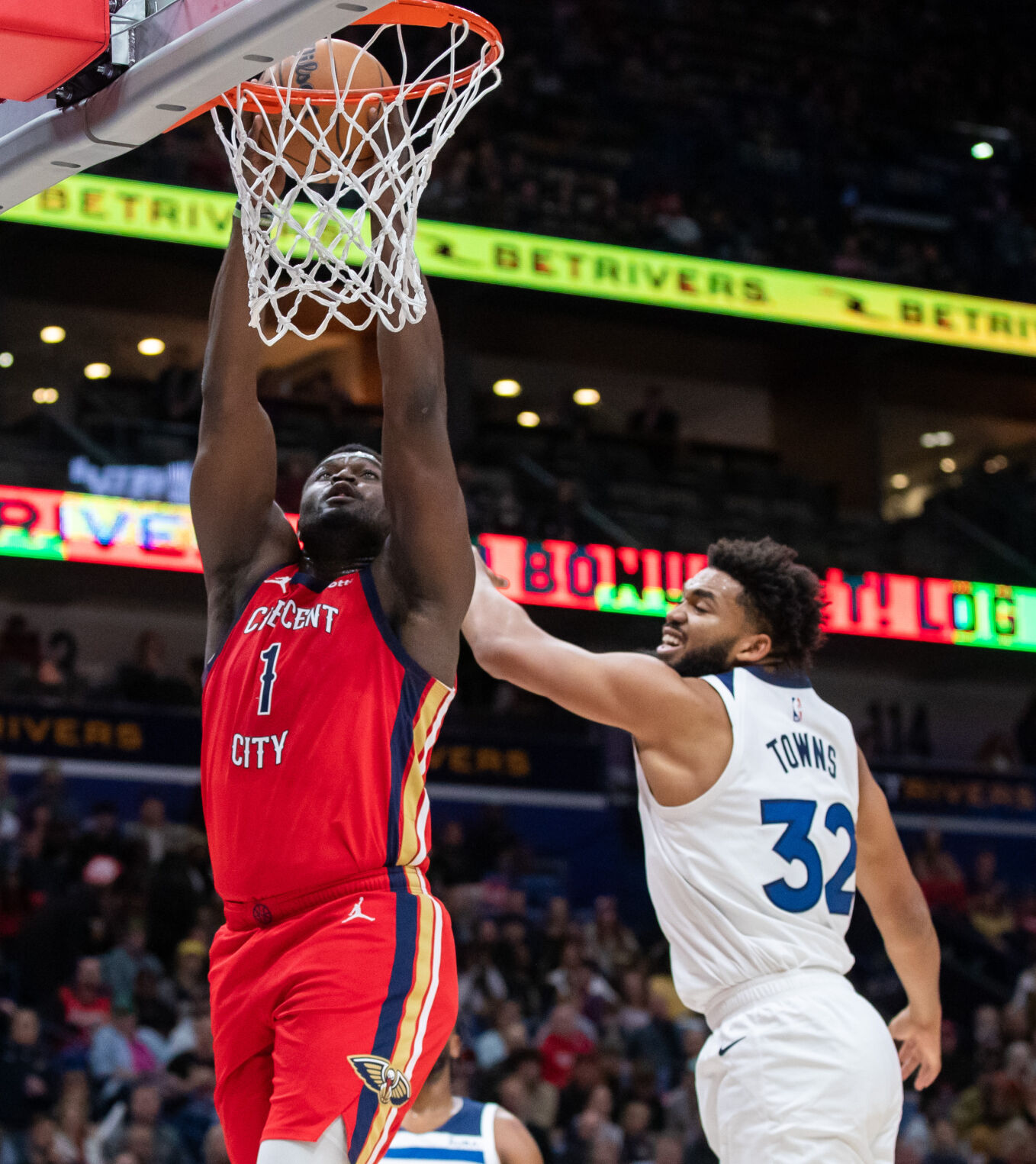 NO.pelicanstimberwolves.121223.0237.jpg
